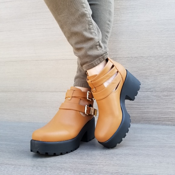 90's grunge chunky heel buckle ankle boots - Picture 6 of 7